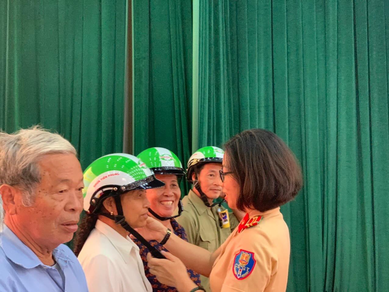 Tuyên truyền an toàn giao thông tại Huyện Kiến Thụy và Huyện Vĩnh Bảo